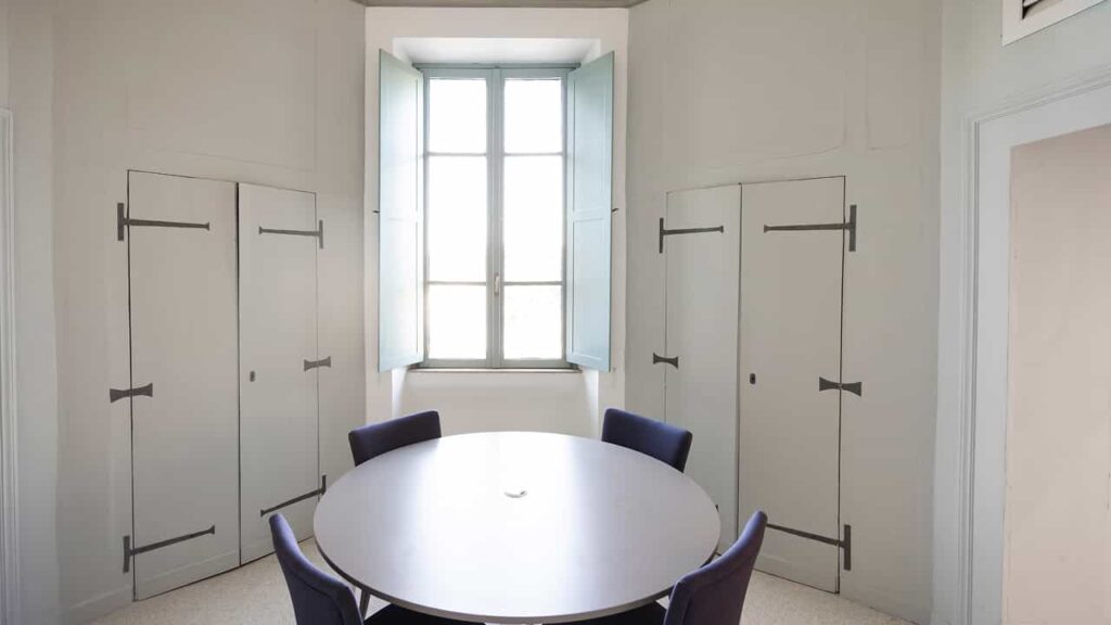 Image 6 of the gallery