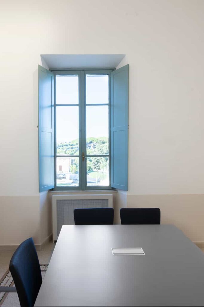 Image 8 of the gallery