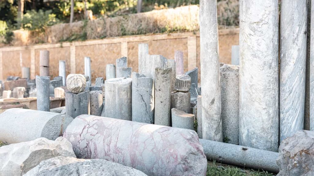 Image 16 of the gallery