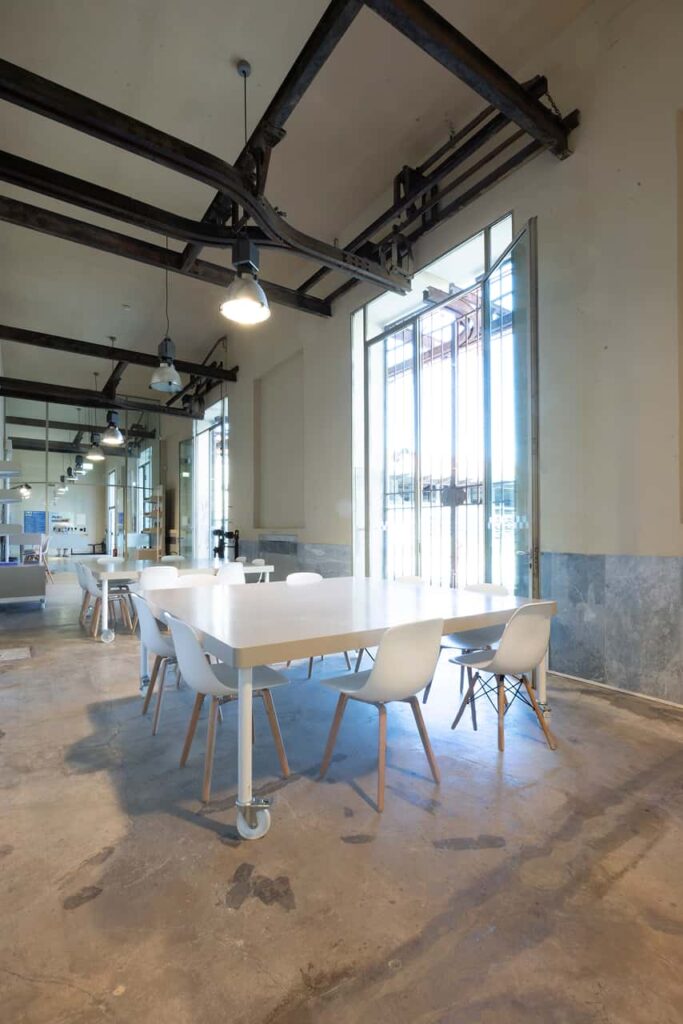 Image 9 of the gallery