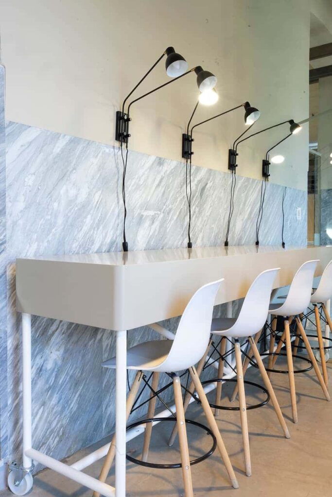 Image 2 of the gallery