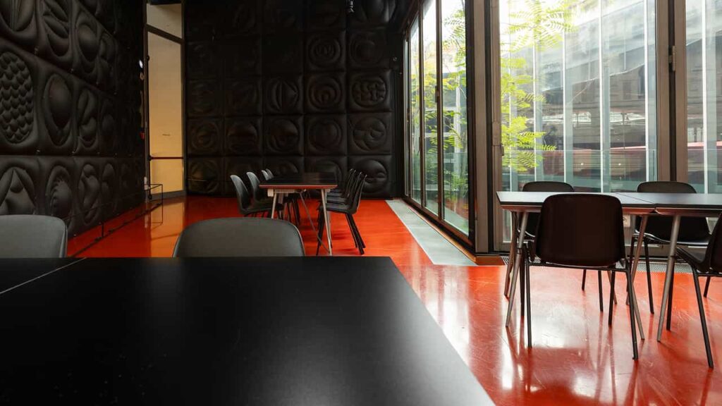 Image 16 of the gallery