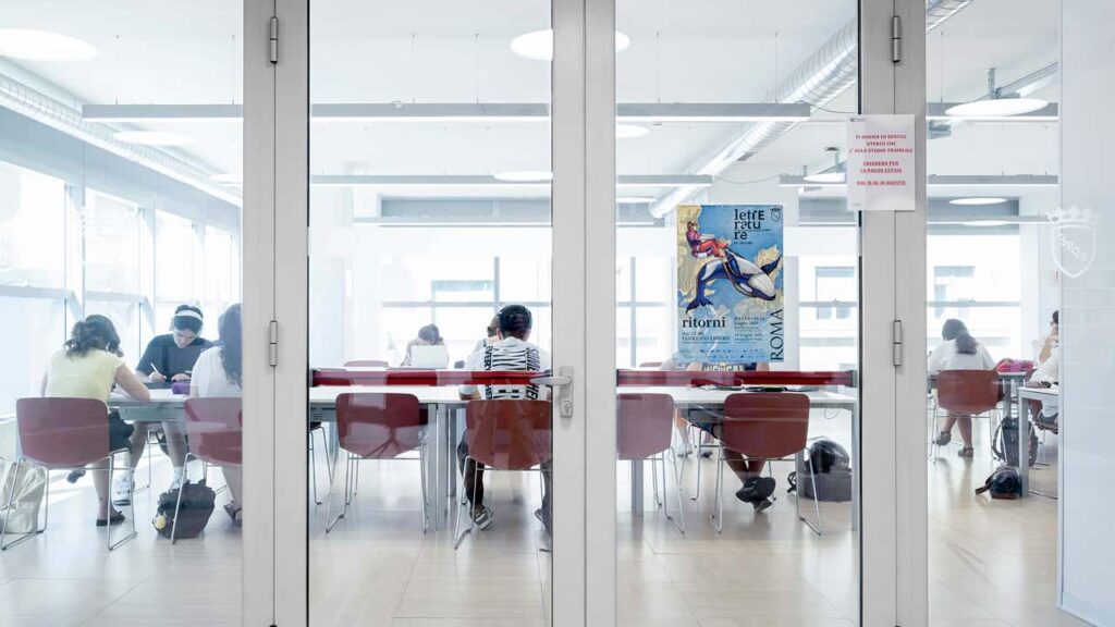 Image 3 of the gallery