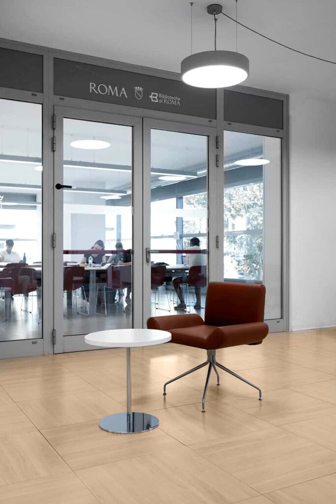 Image 5 of the gallery